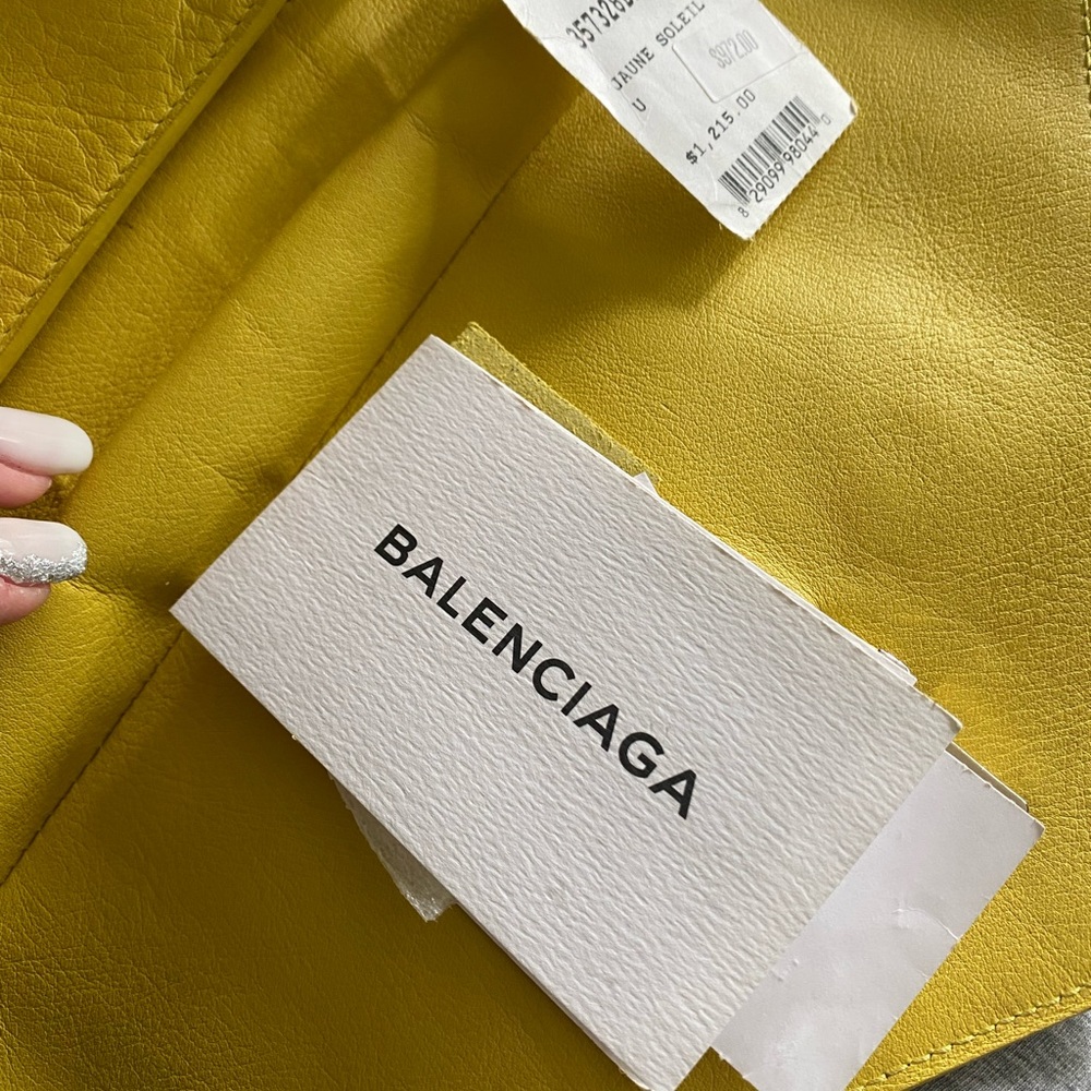 Balenciaga yellow clutch - Picture 4 of 9